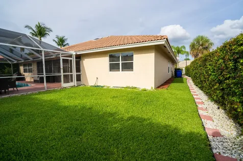 165 Cypress Trace Royal Palm Beach FL 33411