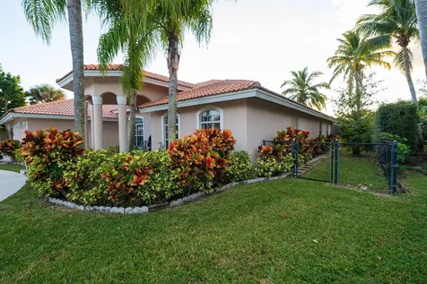 165 Cypress Trace Royal Palm Beach FL 33411