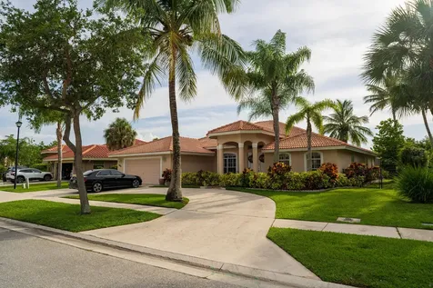 165 Cypress Trace Royal Palm Beach FL 33411