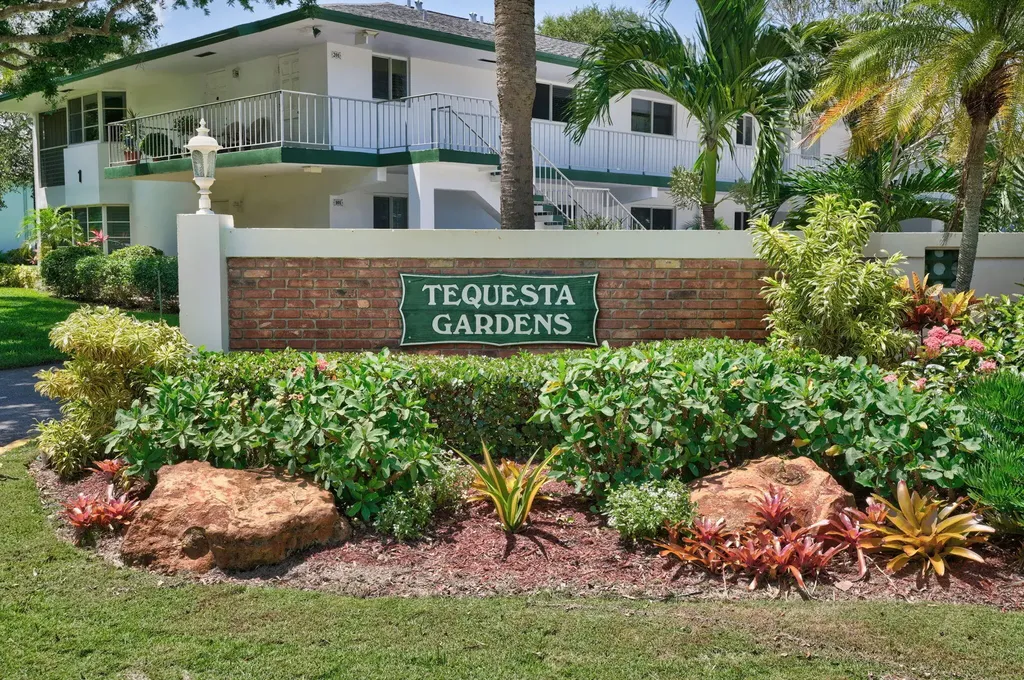 6 Garden Street Tequesta FL 33469