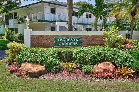 6 Garden Street Tequesta FL 33469