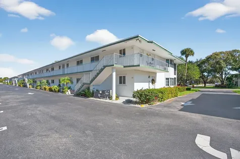 6 Garden Street Tequesta FL 33469