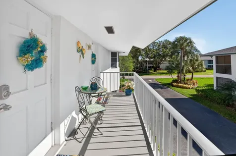 6 Garden Street Tequesta FL 33469
