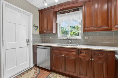 6 Garden Street Tequesta FL 33469