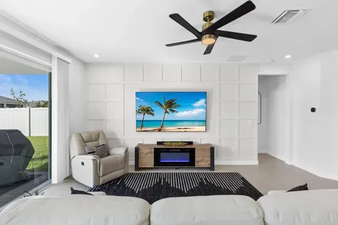 14132 Sw Enzi Way Port Saint Lucie FL 34987