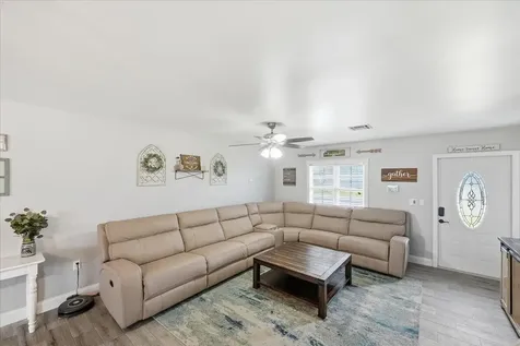 1972 Se Esterbrook Street Port Saint Lucie FL 34983
