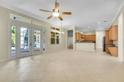 211 Nw Pleasant Grove Way Port Saint Lucie FL 34986