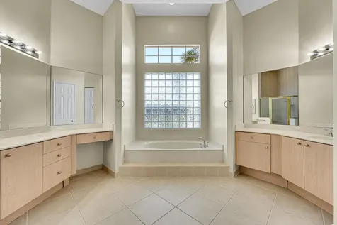 211 Nw Pleasant Grove Way Port Saint Lucie FL 34986