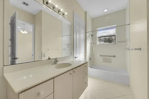 211 Nw Pleasant Grove Way Port Saint Lucie FL 34986