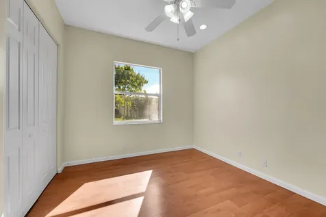 211 Nw Pleasant Grove Way Port Saint Lucie FL 34986