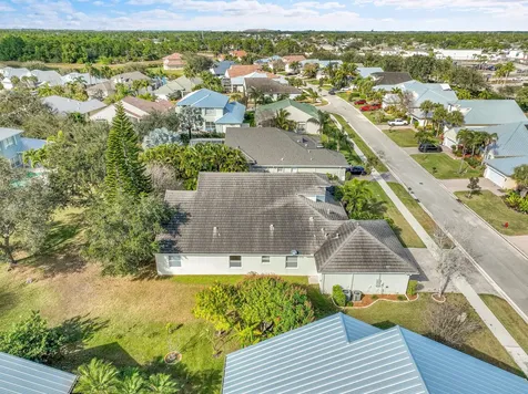 211 Nw Pleasant Grove Way Port Saint Lucie FL 34986