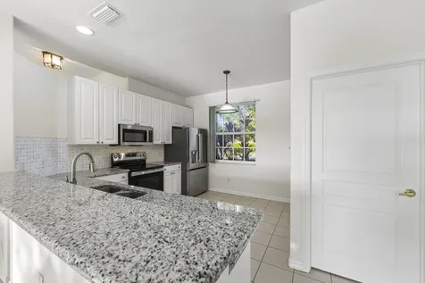 558 Waverly Circle Port Saint Lucie FL 34983