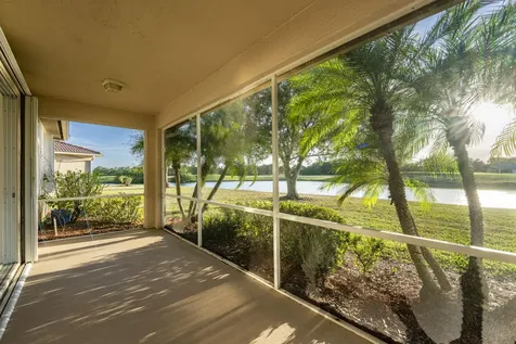 558 Waverly Circle Port Saint Lucie FL 34983