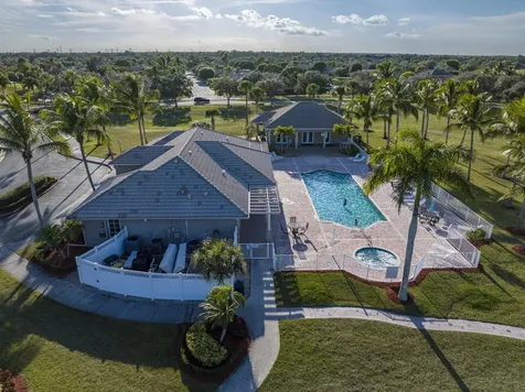 558 Waverly Circle Port Saint Lucie FL 34983