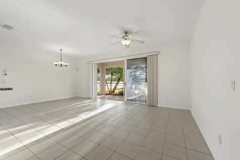 558 Waverly Circle Port Saint Lucie FL 34983