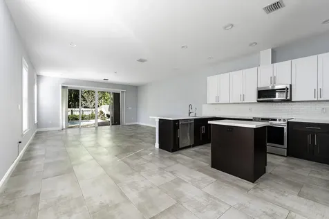1031 Ne 13th Avenue Fort Lauderdale FL 33304