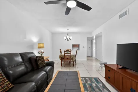 2615 Ne 1st Court Boynton Beach FL 33435