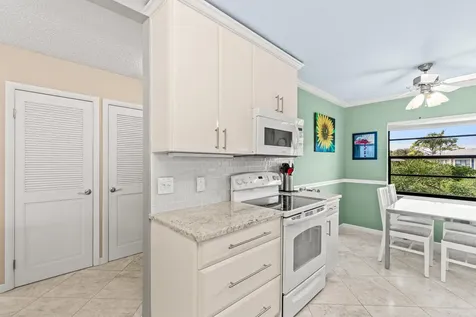 3 Stratford Drive Boynton Beach FL 33436
