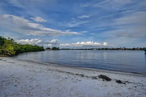 1100 Scotia Drive Hypoluxo FL 33462
