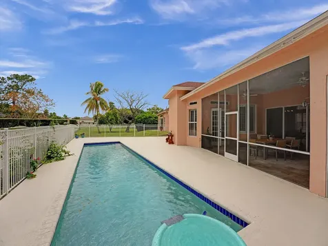 3950 Horse Trail Loxahatchee FL 33470
