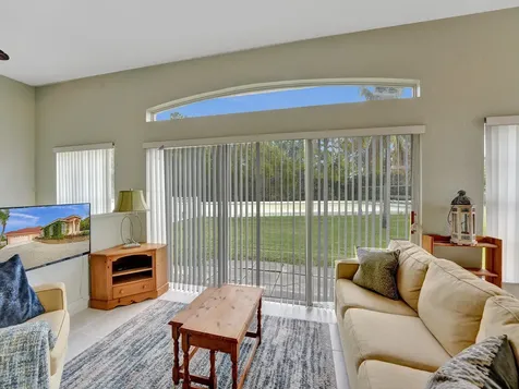 3950 Horse Trail Loxahatchee FL 33470