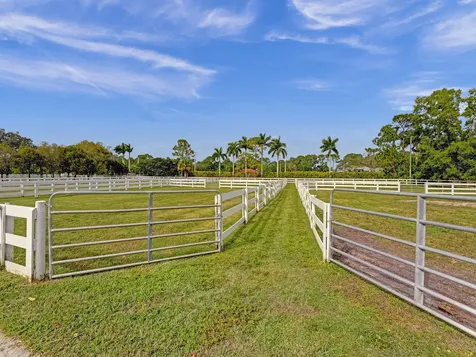 3950 Horse Trail Loxahatchee FL 33470
