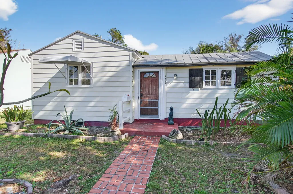 1122 N L Street Lake Worth Beach FL 33460