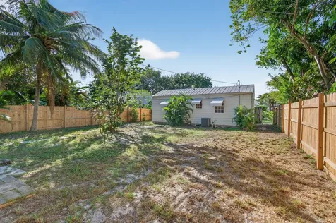 1122 N L Street Lake Worth Beach FL 33460