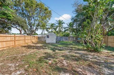1122 N L Street Lake Worth Beach FL 33460