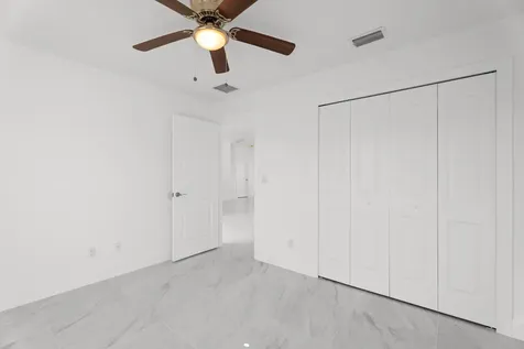 884 Sw Thrift Avenue Port Saint Lucie FL 34953
