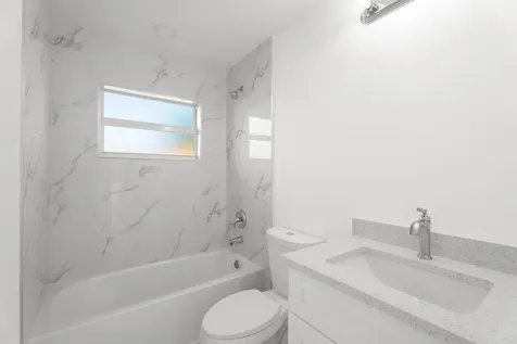 884 Sw Thrift Avenue Port Saint Lucie FL 34953