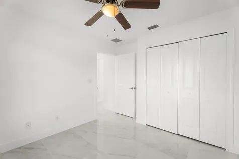 884 Sw Thrift Avenue Port Saint Lucie FL 34953