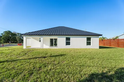 884 Sw Thrift Avenue Port Saint Lucie FL 34953