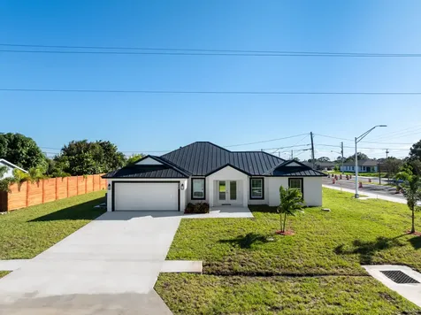 884 Sw Thrift Avenue Port Saint Lucie FL 34953