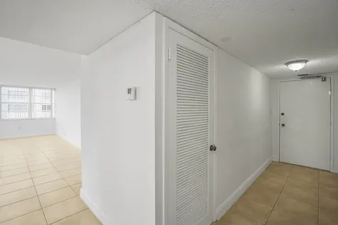 18051 Biscayne Boulevard Aventura FL 33160