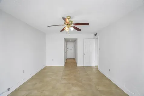 18051 Biscayne Boulevard Aventura FL 33160