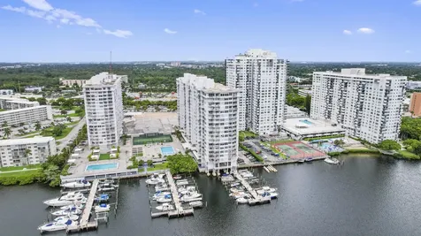 18051 Biscayne Boulevard Aventura FL 33160