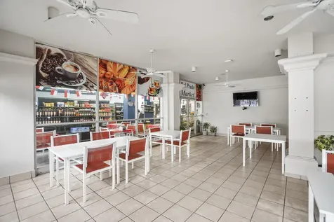 18051 Biscayne Boulevard Aventura FL 33160