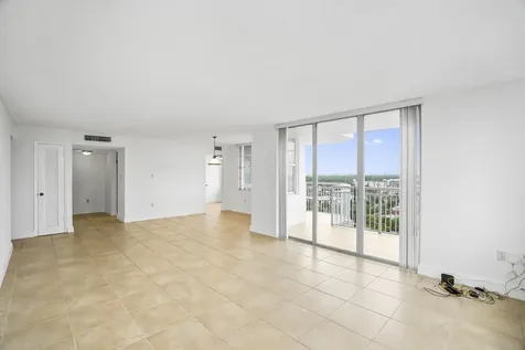 18051 Biscayne Boulevard Aventura FL 33160