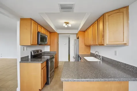18051 Biscayne Boulevard Aventura FL 33160