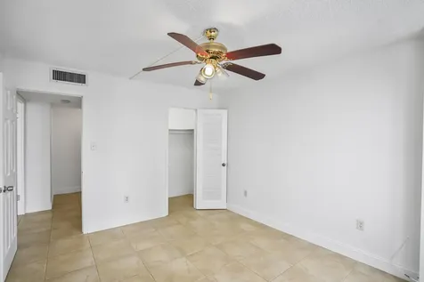 18051 Biscayne Boulevard Aventura FL 33160