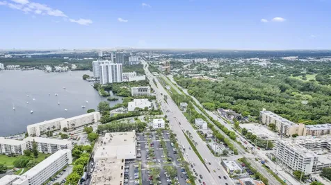 18051 Biscayne Boulevard Aventura FL 33160
