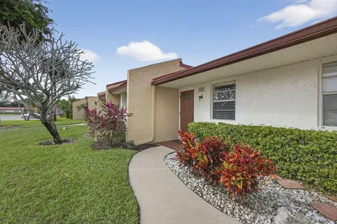 135 Lake Anne Drive West Palm Beach FL 33411