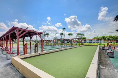 135 Lake Anne Drive West Palm Beach FL 33411