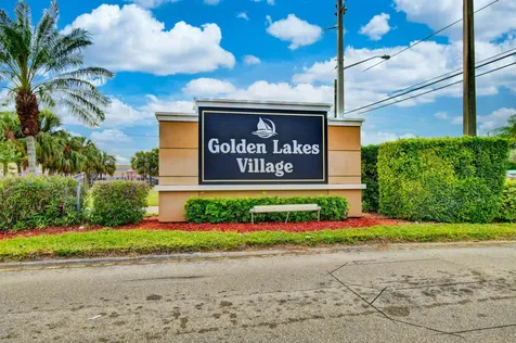 135 Lake Anne Drive West Palm Beach FL 33411