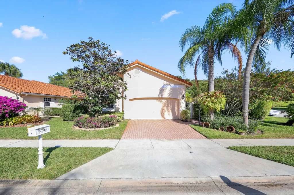 5125 Columbo Court Delray Beach FL 33484