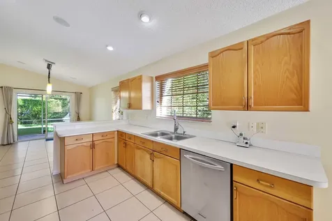 5125 Columbo Court Delray Beach FL 33484