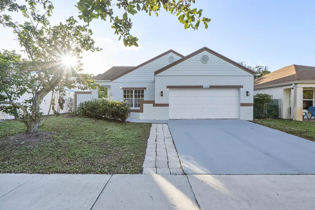 1410 Sw 85th Avenue Pembroke Pines FL 33025