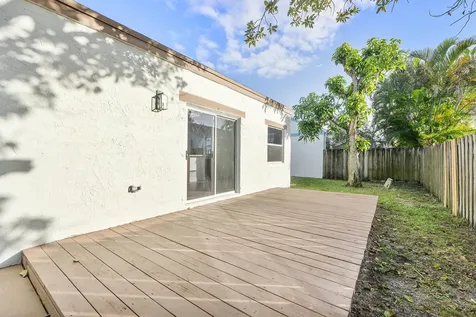 1410 Sw 85th Avenue Pembroke Pines FL 33025