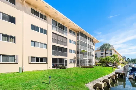 698 Ne Spanish River Boulevard Boca Raton FL 33431